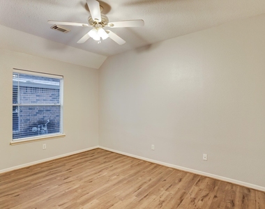 9311 Cabin Creek Drive - Photo Thumbnail 11