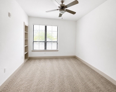 2222 Smith Street - Photo Thumbnail 11