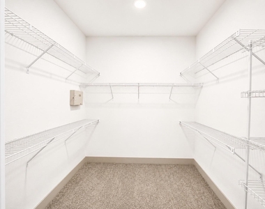 2222 Smith Street - Photo Thumbnail 8
