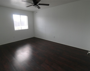 12659 Ashford Meadow Drive - Photo Thumbnail 10