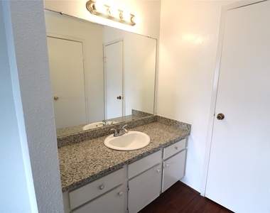 12659 Ashford Meadow Drive - Photo Thumbnail 13