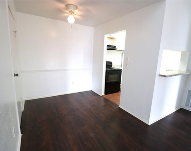 12659 Ashford Meadow Drive - Photo Thumbnail 5