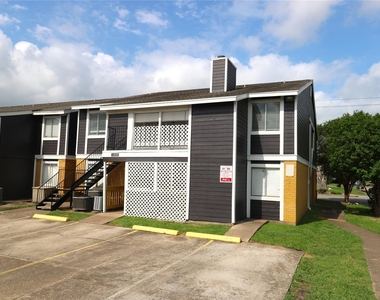 12659 Ashford Meadow Drive - Photo Thumbnail 2