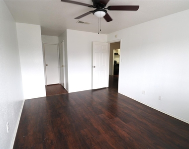 12659 Ashford Meadow Drive - Photo Thumbnail 11