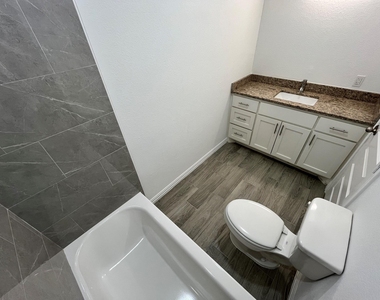 5706 Howell Street - Photo Thumbnail 15