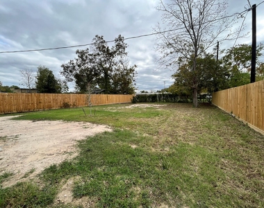 5706 Howell Street - Photo Thumbnail 20