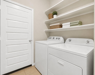 4102 Sandstone Bend Lane - Photo Thumbnail 7