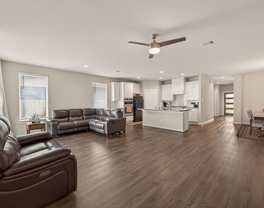 28419 Hazel Trail - Photo Thumbnail 11