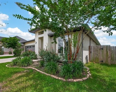 28419 Hazel Trail - Photo Thumbnail 4