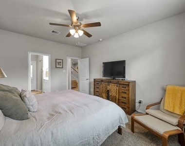 16451 Rosary Pea Place - Photo Thumbnail 15