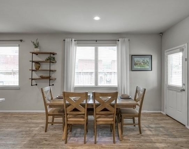 16451 Rosary Pea Place - Photo Thumbnail 12