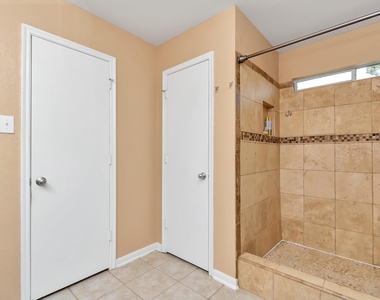 1247 Coppermeade Drive - Photo Thumbnail 15