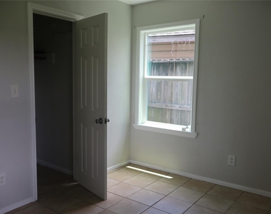 302 Delta Street - Photo Thumbnail 10