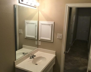 2411 Morgan Ridge Lane - Photo Thumbnail 11