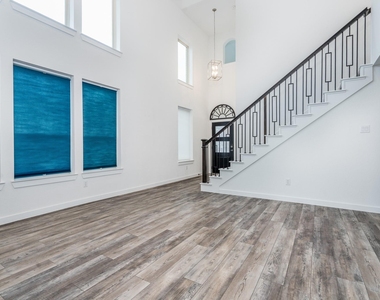 27006 Hidden Rock Court - Photo Thumbnail 15