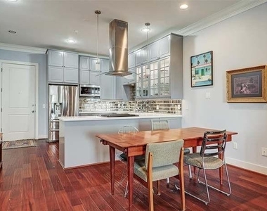 510 Lovett Boulevard - Photo Thumbnail 5