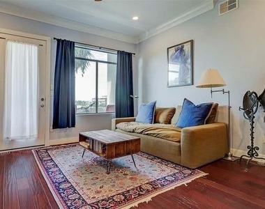 510 Lovett Boulevard - Photo Thumbnail 7