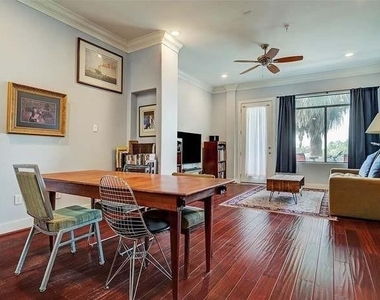 510 Lovett Boulevard - Photo Thumbnail 4