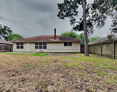16854 Gleneagle Drive N - Photo Thumbnail 19