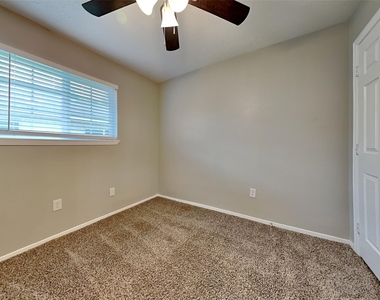 16854 Gleneagle Drive N - Photo Thumbnail 16