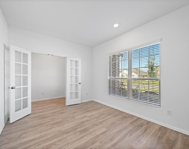 5010 Lavaridge Drive - Photo Thumbnail 20