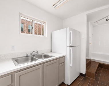 3705 Mandell Street - Photo Thumbnail 6