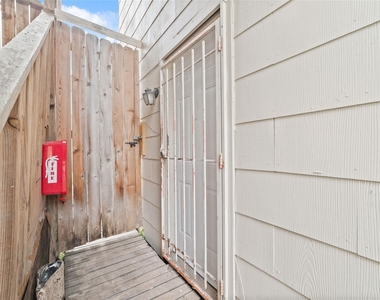3705 Mandell Street - Photo Thumbnail 17
