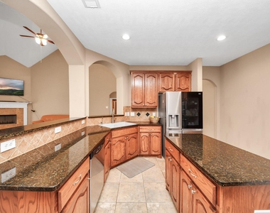 706 River Delta Lane - Photo Thumbnail 11