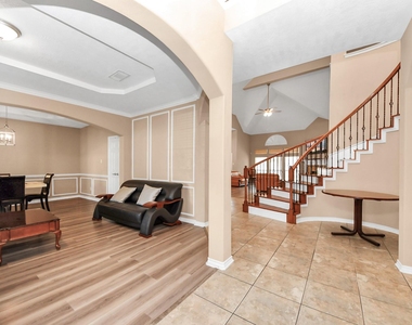706 River Delta Lane - Photo Thumbnail 4