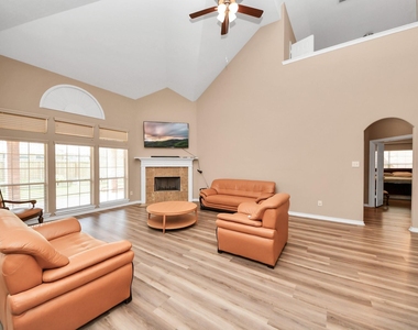 706 River Delta Lane - Photo Thumbnail 18