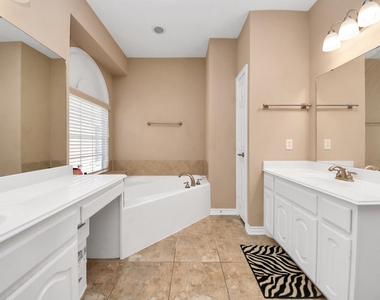 706 River Delta Lane - Photo Thumbnail 43