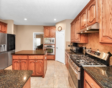 706 River Delta Lane - Photo Thumbnail 15