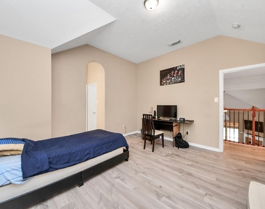 706 River Delta Lane - Photo Thumbnail 36