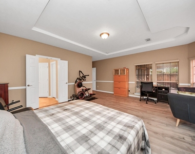 706 River Delta Lane - Photo Thumbnail 24