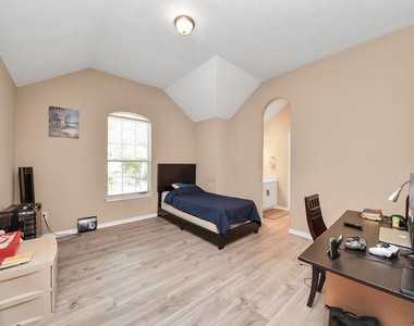 706 River Delta Lane - Photo Thumbnail 37