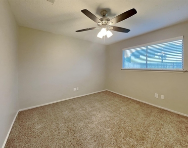 11914 Osage Park Drive - Photo Thumbnail 15