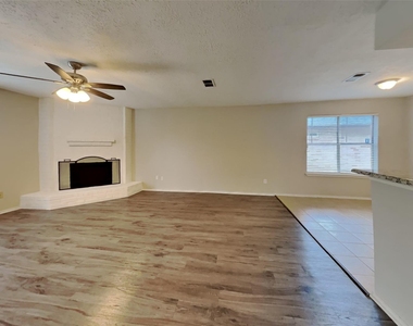 11914 Osage Park Drive - Photo Thumbnail 3