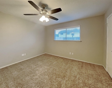 11914 Osage Park Drive - Photo Thumbnail 14