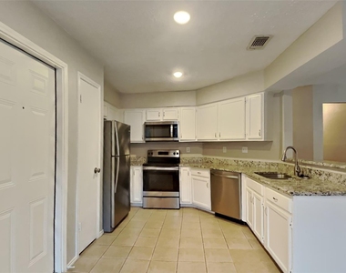 11914 Osage Park Drive - Photo Thumbnail 4
