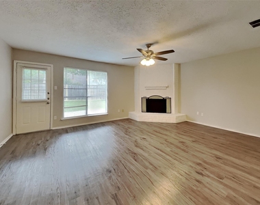 11914 Osage Park Drive - Photo Thumbnail 2