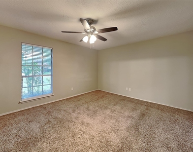 11914 Osage Park Drive - Photo Thumbnail 7