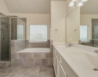 31111 Oneawa Stone Way - Photo Thumbnail 7