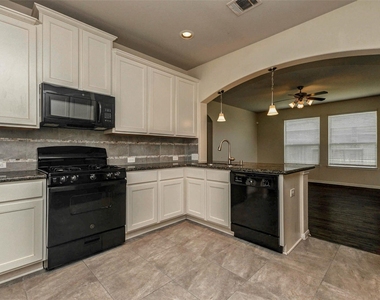 31111 Oneawa Stone Way - Photo Thumbnail 10