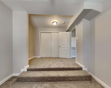 403 E Standifer Street - Photo Thumbnail 7