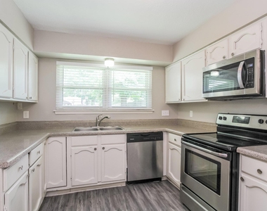 19718 Rackingham Place - Photo Thumbnail 5