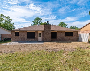 12834 Timothy Drive - Photo Thumbnail 3