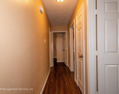 12834 Timothy Drive - Photo Thumbnail 16