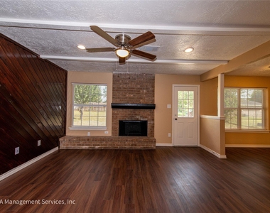 12834 Timothy Drive - Photo Thumbnail 7