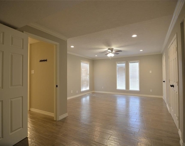 19118 Challe Circle W - Photo Thumbnail 10