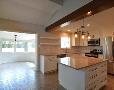 19118 Challe Circle W - Photo Thumbnail 5